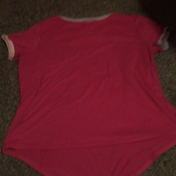 A cute shirt with a Koala bear design - Picture 3 of 3